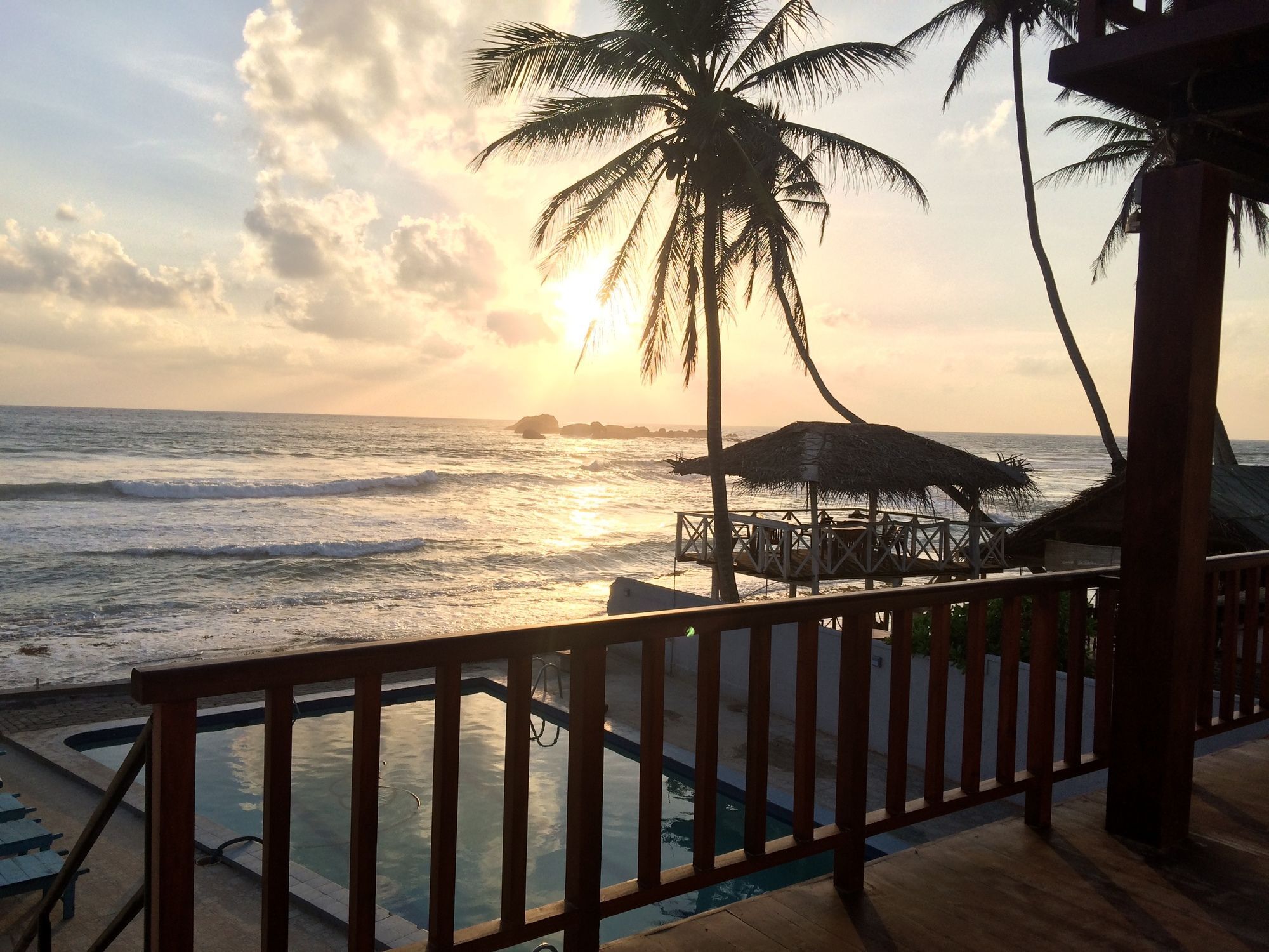 Lucky Seven Beach Resort Hikkaduwa Exteriör bild
