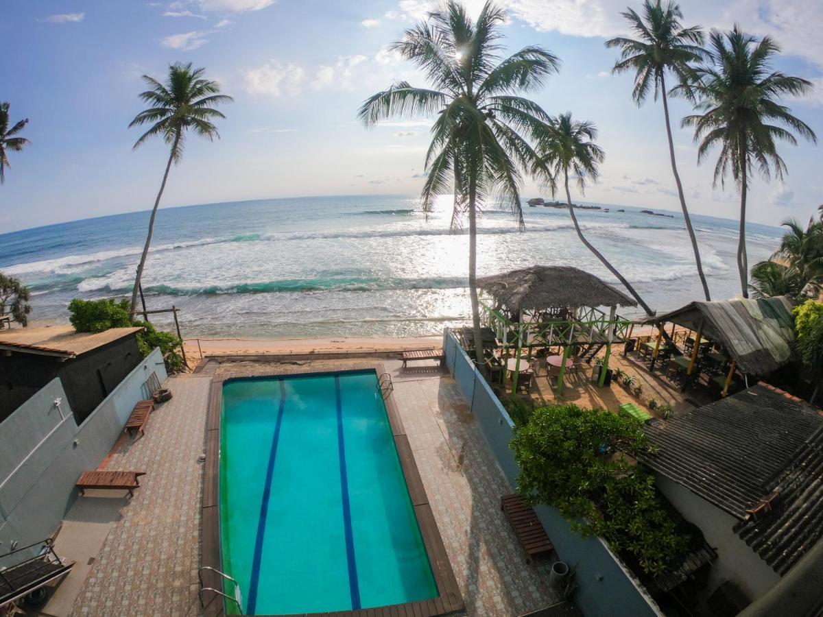 Lucky Seven Beach Resort Hikkaduwa Exteriör bild