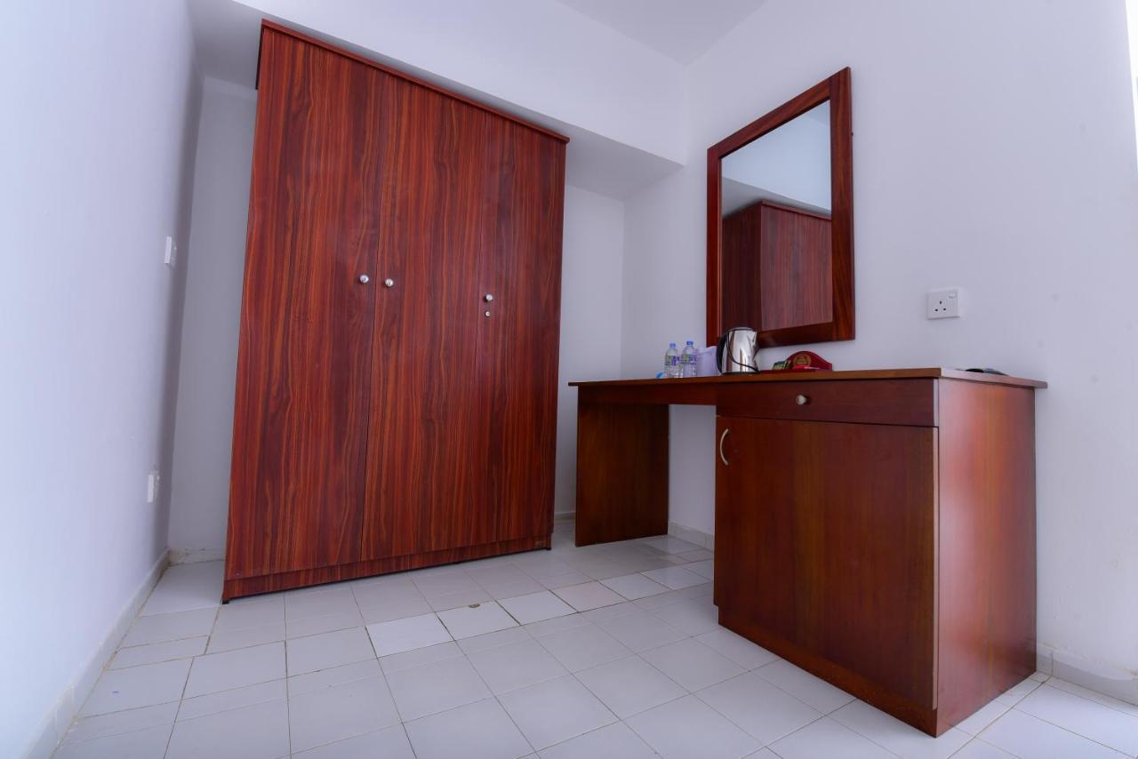 Lucky Seven Beach Resort Hikkaduwa Exteriör bild