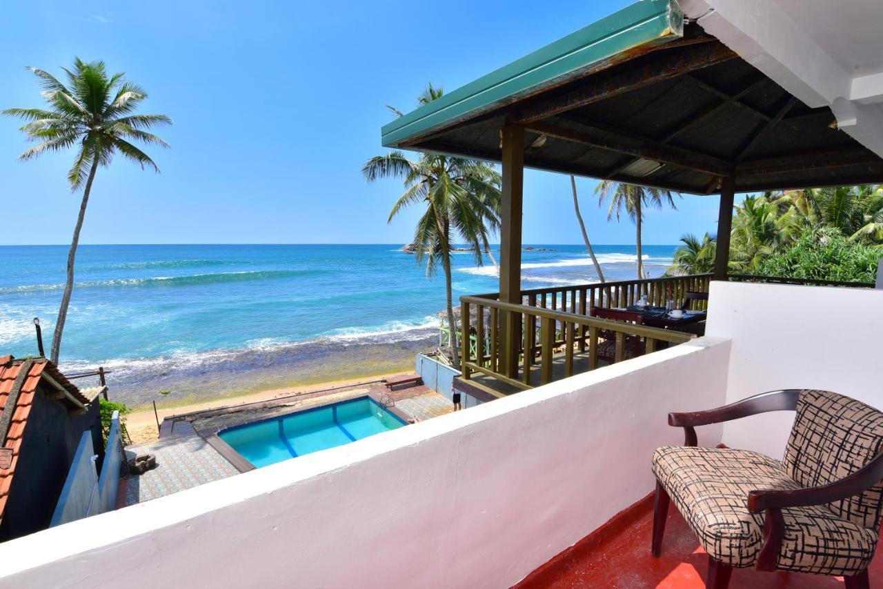Lucky Seven Beach Resort Hikkaduwa Exteriör bild